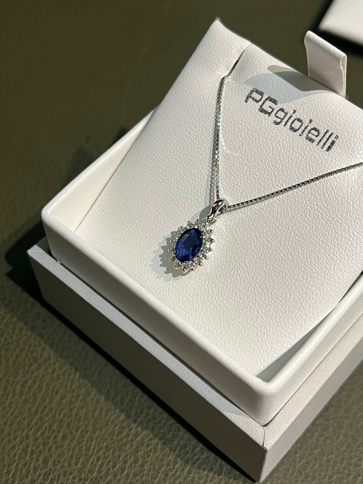 Collana con Zaffiro Blu e Diamanti in Oro Bianco 18kt – PG Gioielli (CIOLADYZ/4)