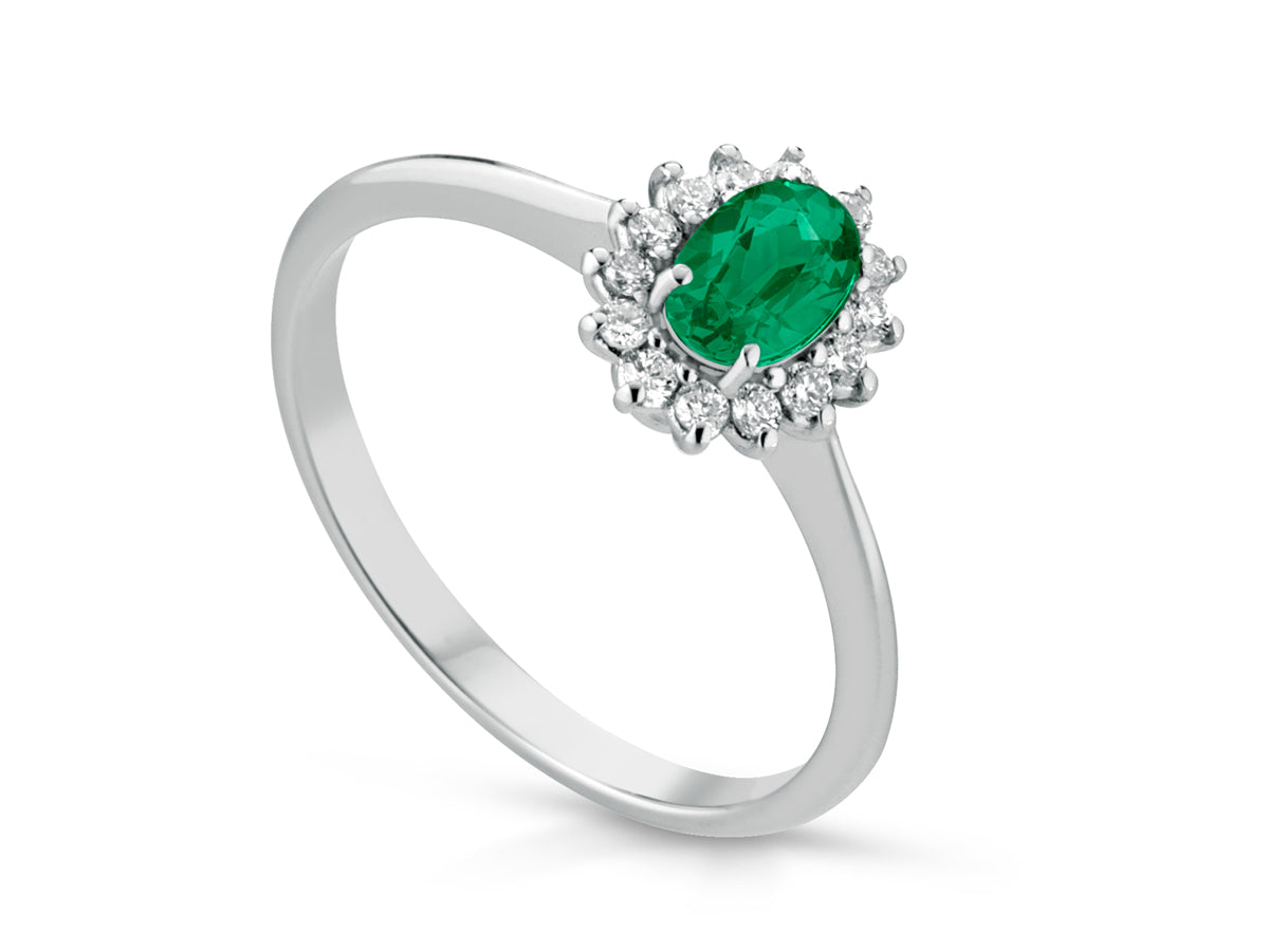 Anello con Smeraldo Ovale e Diamanti in Oro Bianco 18kt – PG Gioielli (ANLADYS/2)