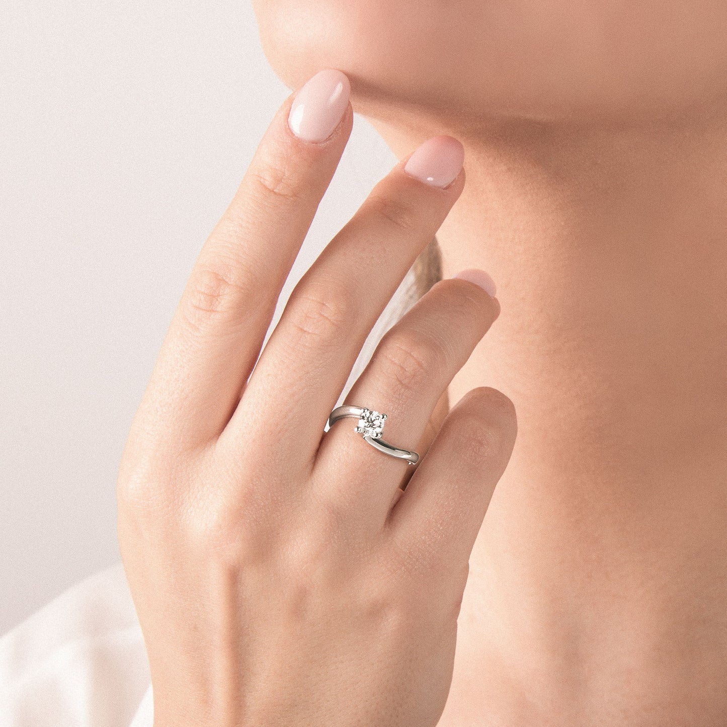 Anello Solitario con Diamante 0,50 ct G VS in Oro Bianco 18kt – Mirco Visconti