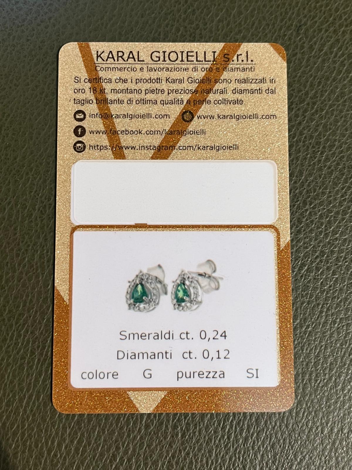 Orecchini a Goccia con Smeraldi 0,24 ct e Diamanti in Oro Bianco 18kt – Karal (OKG75S24D12)