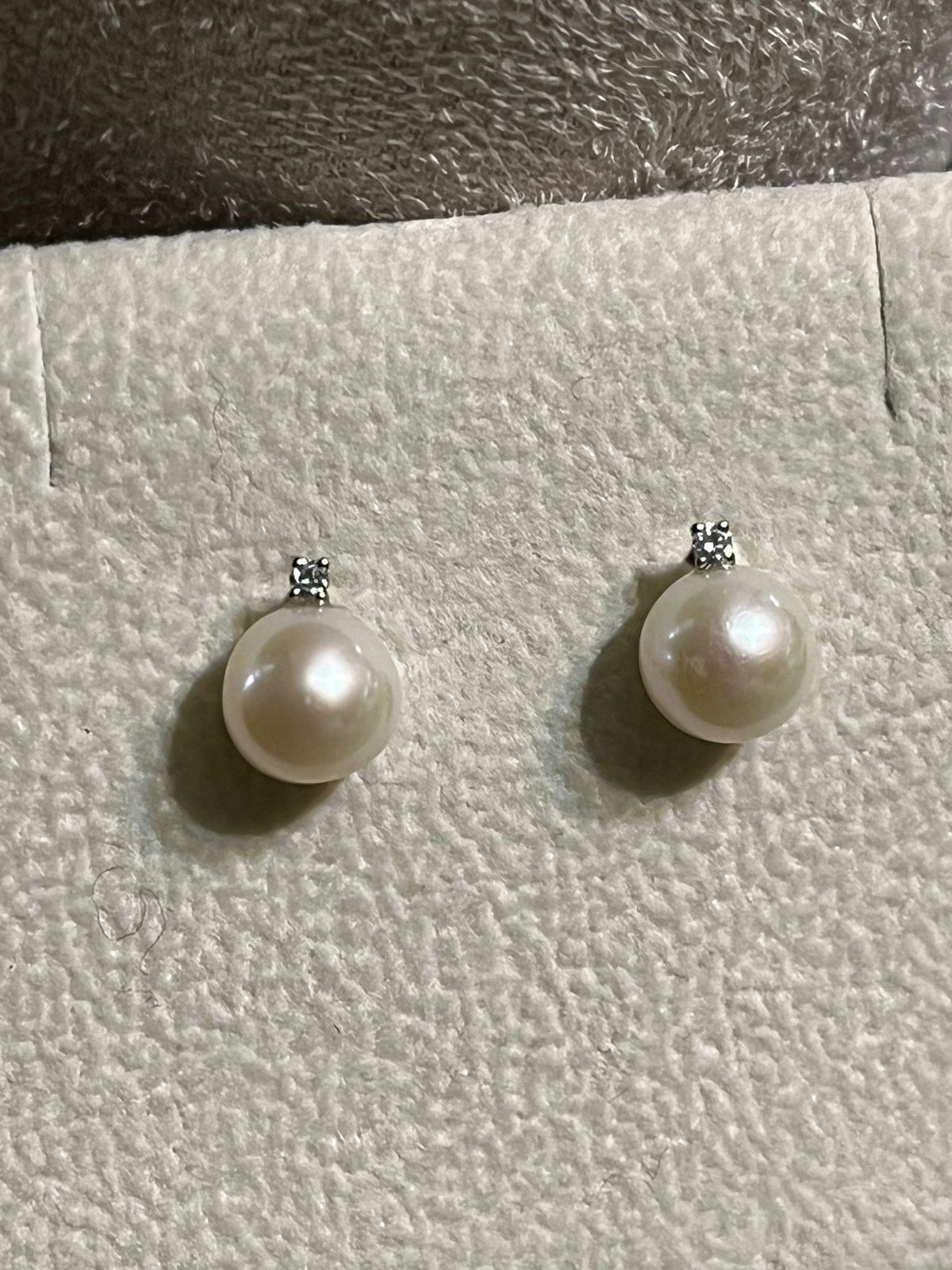 Orecchini con Perle Akoya 8mm e Diamanti 0,02 ct G VS in Oro Bianco 18kt – PG Gioielli (OR1L/8)
