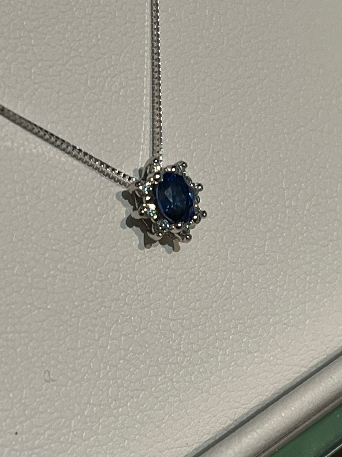 Collana con Zaffiro Ovale 0,18 ct in Oro Bianco 18kt – PG Gioielli (CIOVERA/1Z)