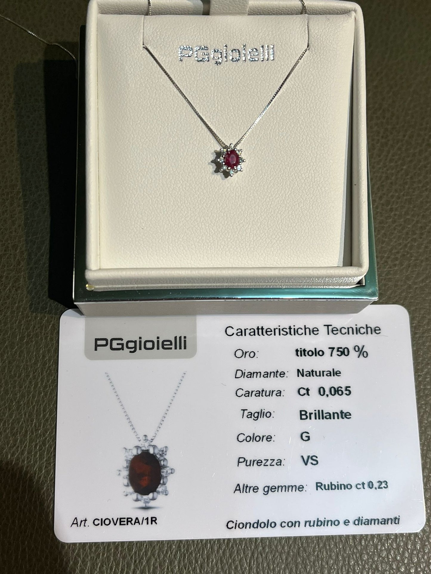Collana con Rubino Ovale 0,23 ct e Diamanti in Oro Bianco 18kt – PG Gioielli (CIOVERA/1R)