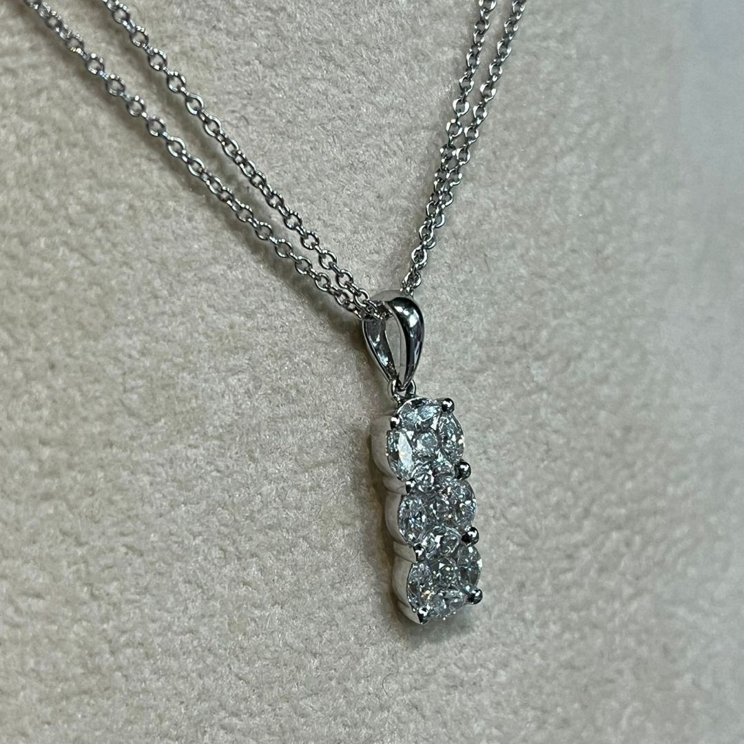 Collana DonnaOro in Oro Bianco 18kt con Pendente Trilogy di Diamanti 1,26 ct F VS