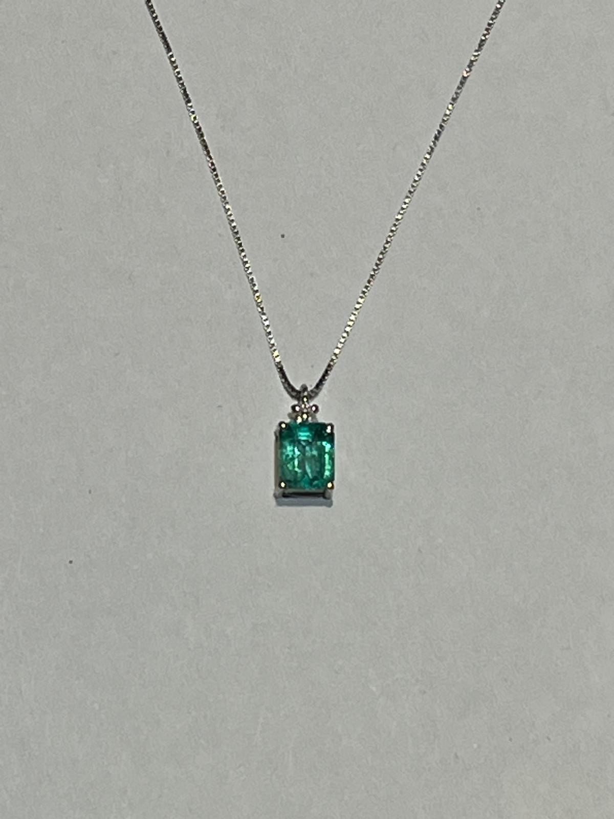 Collana con Smeraldo 0,42 ct e Diamante in Oro Bianco 18kt – Karal (PE.SM 042)