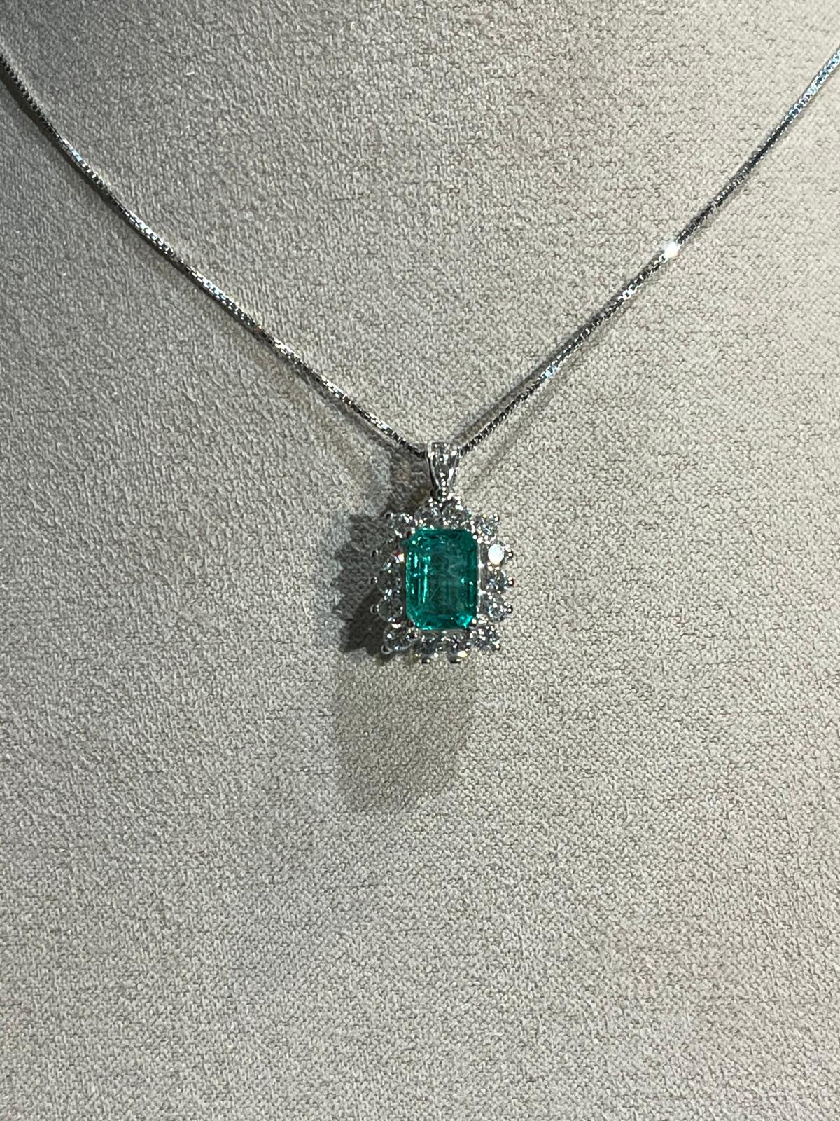 Collana con Smeraldo in Oro 18kt – Karal (Pe.40)