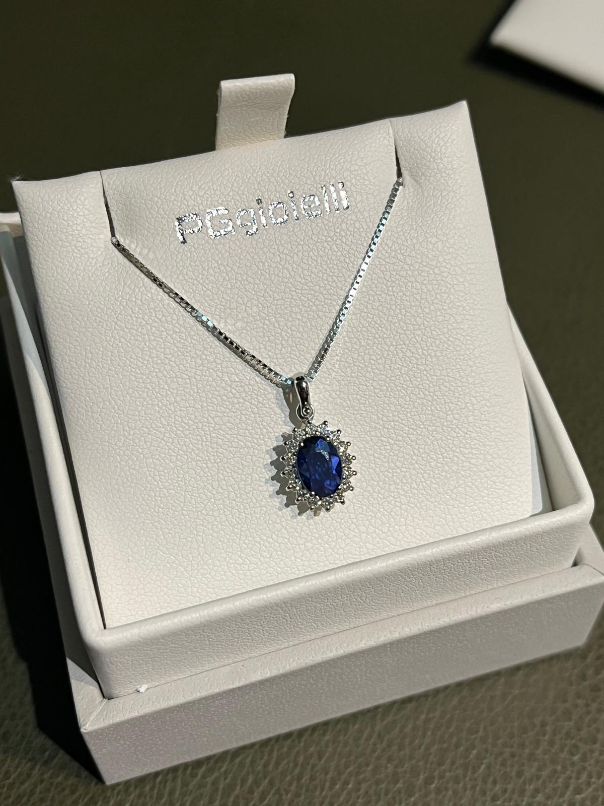 Collana con Zaffiro Blu e Diamanti in Oro Bianco 18kt – PG Gioielli (CIOLADYZ/4)