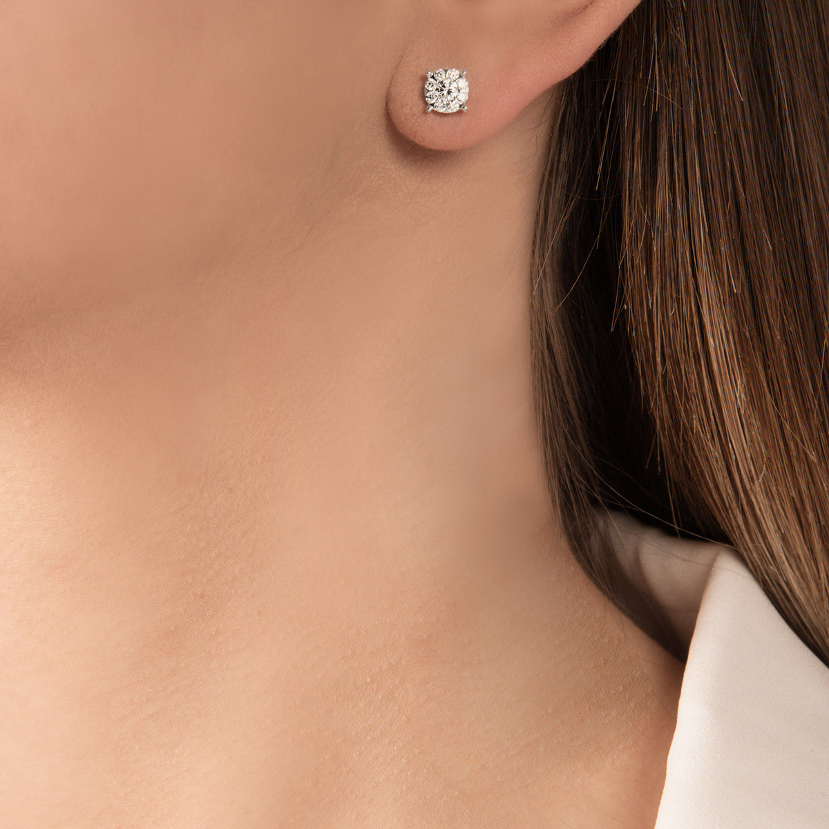 Orecchini a Lobo con Diamanti 0,65 ct G VS in Oro Bianco 18kt – Mirco Visconti