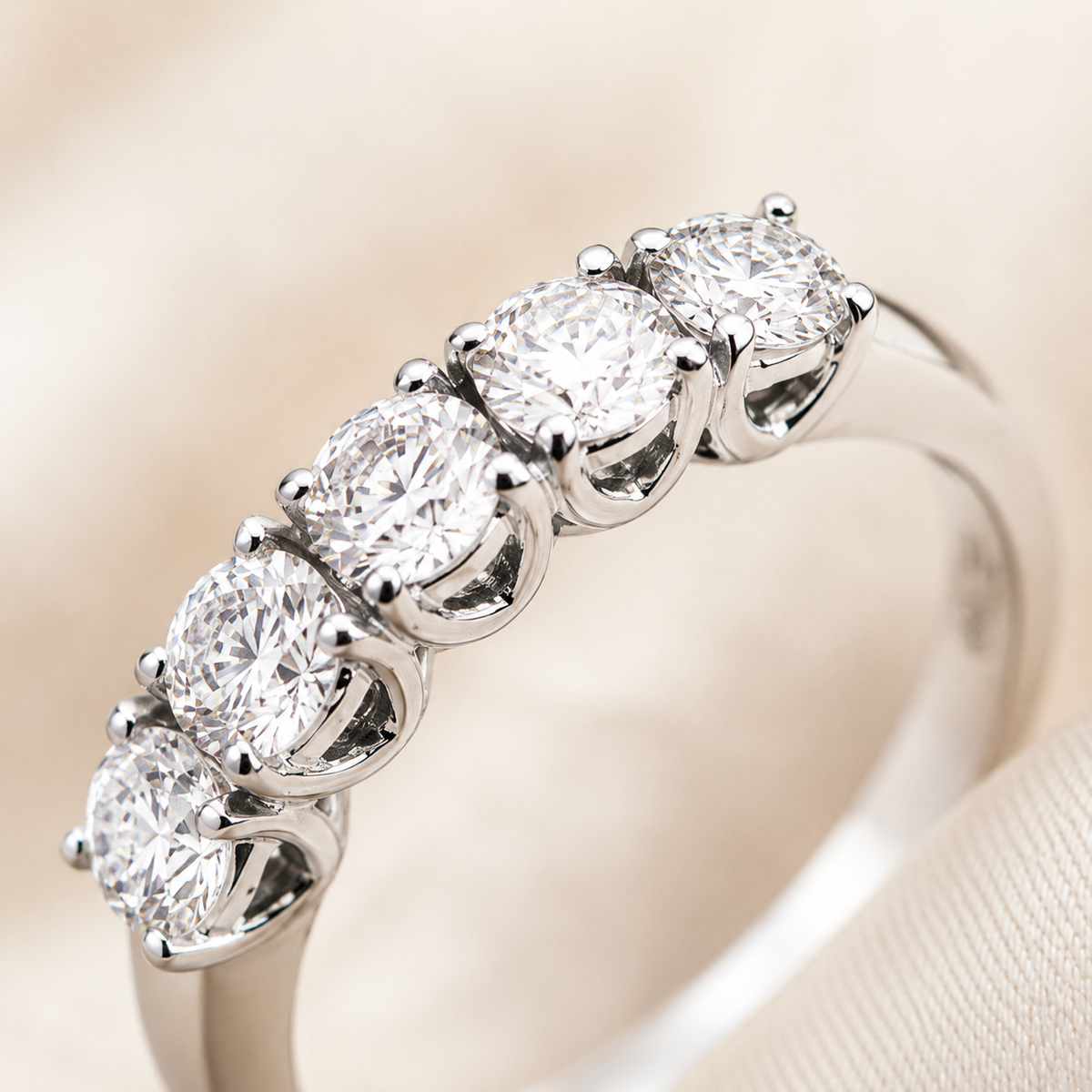 Anello con Diamanti 0,95 ct E VS in Oro Bianco 18kt – Mirco Visconti (GM105/EC30)