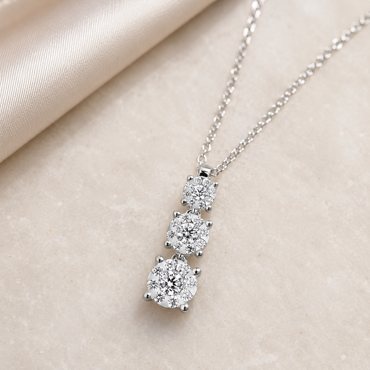 Collana con Diamanti 0,21 ct G VS in Oro Bianco 18kt – Mirco Visconti