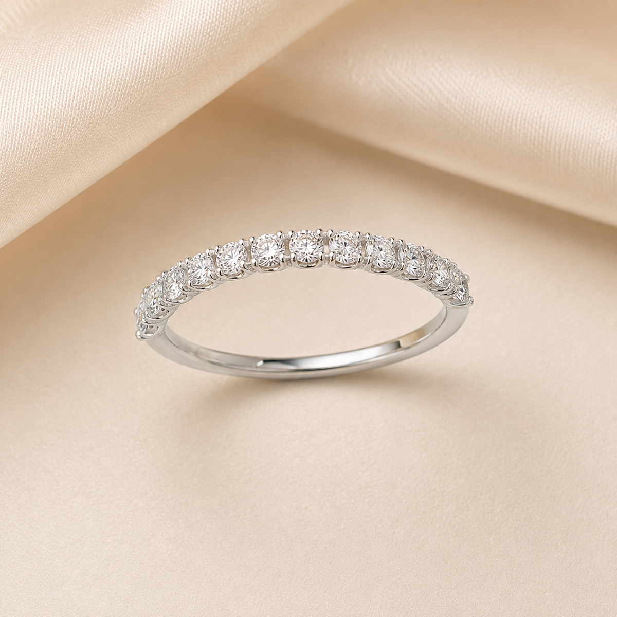 Anello Veretta con 13 Diamanti 0,32 ct G VS in Oro Bianco 18kt – Mirco Visconti