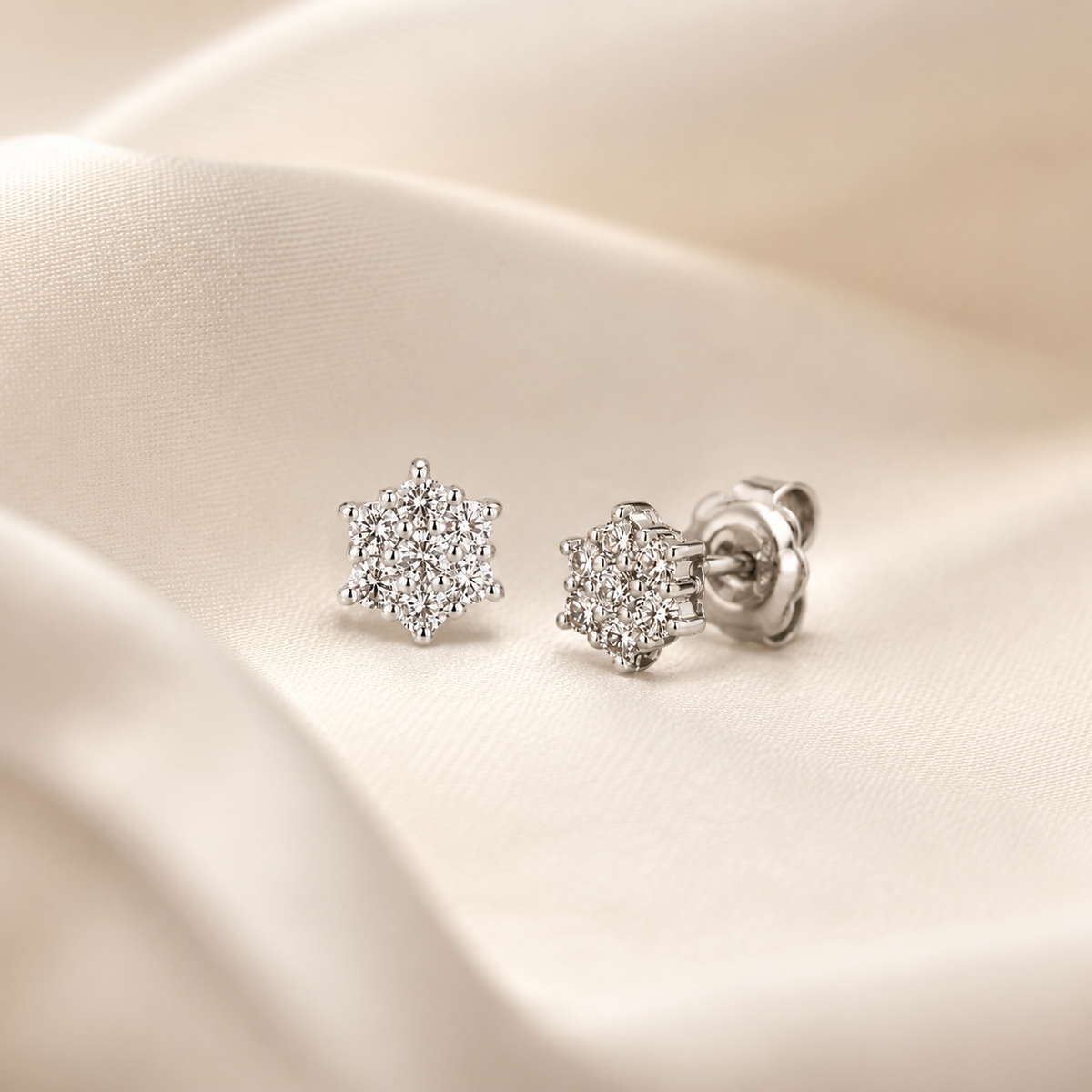 Orecchini con Diamanti 0,47 ct G VS in Oro Bianco 18kt – Mirco Visconti (BR708/10)