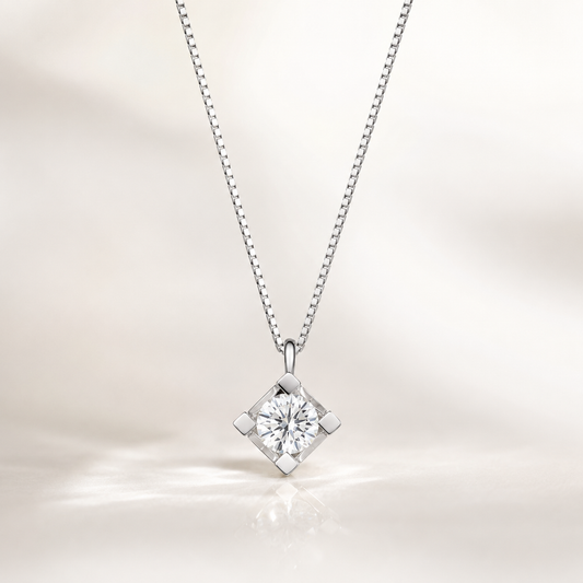 Collana Punto Luce Griffe Light con Diamante 0,09 ct G SI in Oro Bianco 18kt – PG Gioielli (PLGL009)