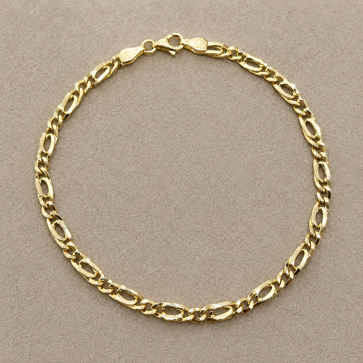 Bracciale in Oro Giallo 18 kt con Maglie Ovali Sfaccettate – 3,00 g