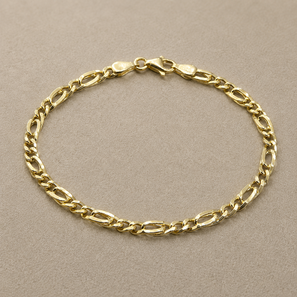 Bracciale in Oro Giallo 18 kt con Maglie Ovali Sfaccettate – 3,00 g