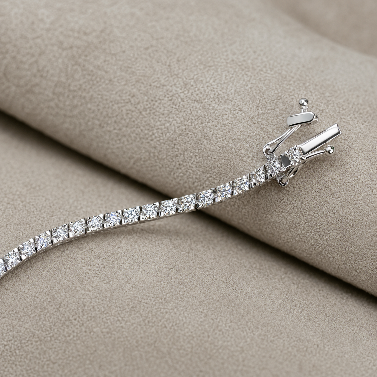 Bracciale Tennis Mirco Visconti in Oro Bianco 18kt gr. 7,60 con Diamanti ct. 1,60 G VS | NL1/40