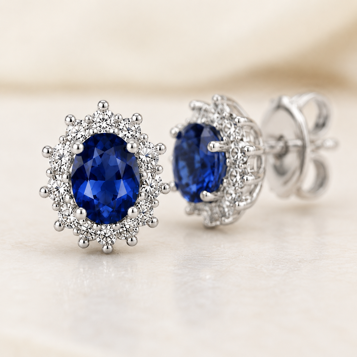 Orecchini Visconti Zaffiro Blu ct 0,99 e Diamanti ct 0,40 G VS in Oro 18kt Bianco - Z685S/A5Z