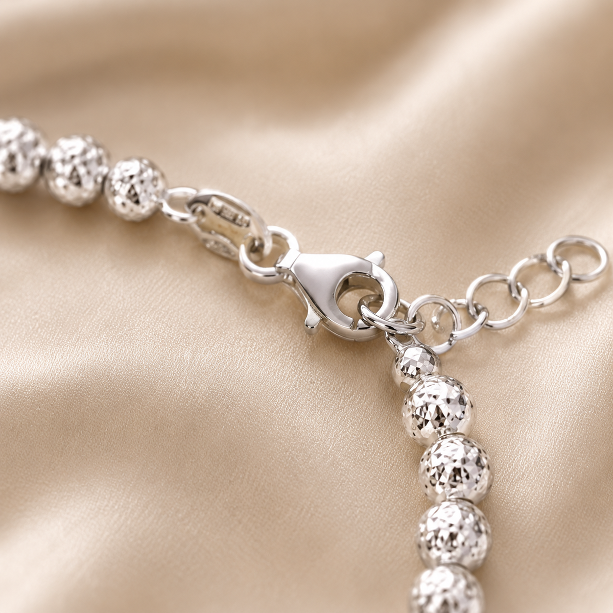 Bracciale Donna in Oro Bianco con Sfere Diamantate – 3,90 g