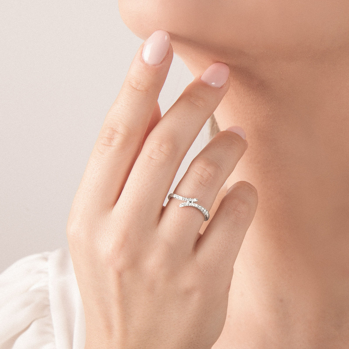 Anello con Diamanti in Oro Bianco 18kt – Mirco Visconti