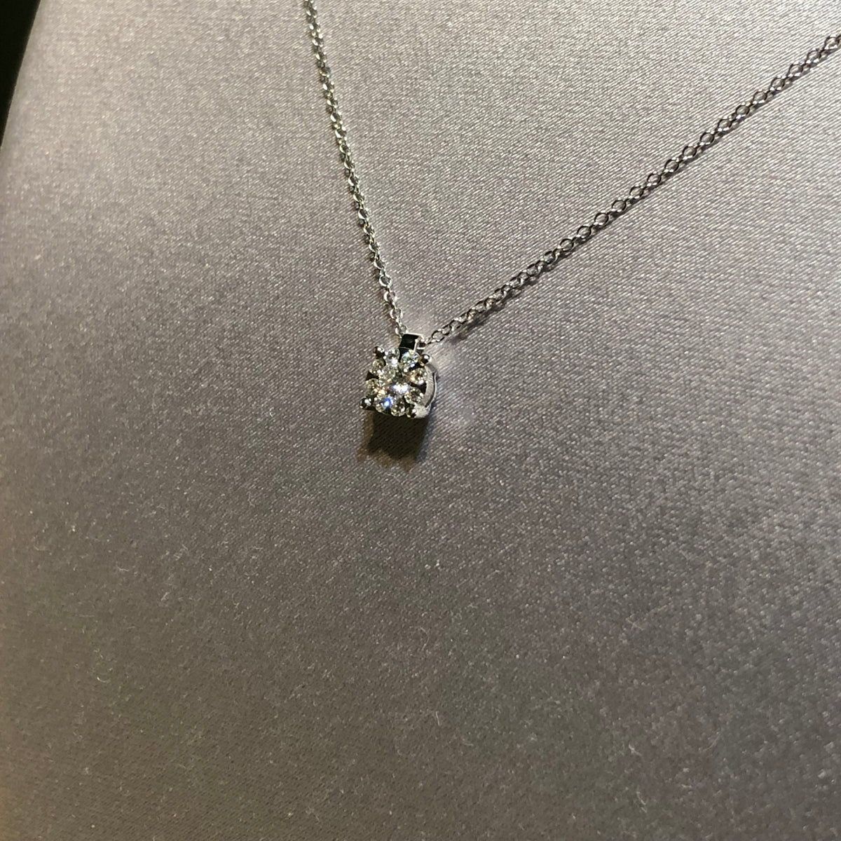 Collana Punto Luce con Diamanti 0,17 ct G VS in Oro Bianco 18kt – Mirco Visconti