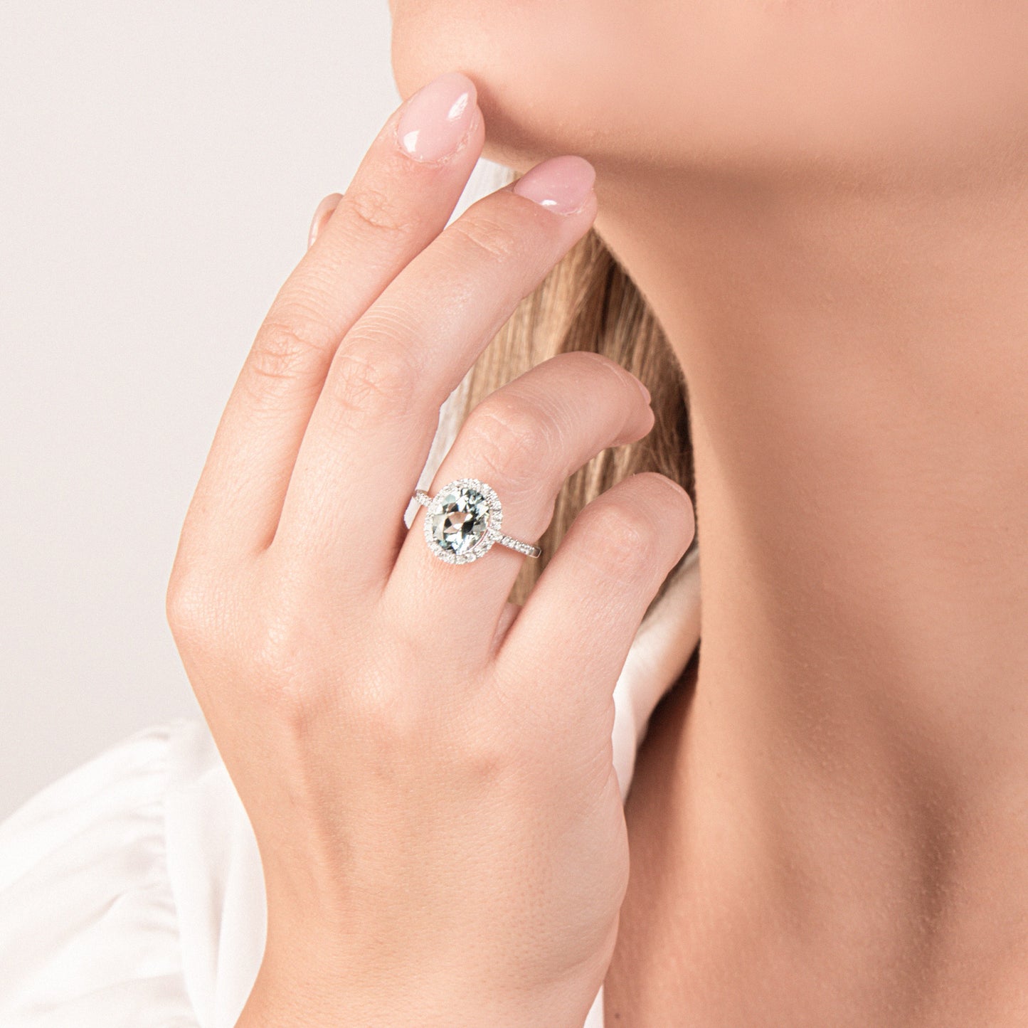Anello con Acquamarina 2,06 ct e Diamanti 0,21 ct G VS in Oro Bianco 18kt – Mirco Visconti