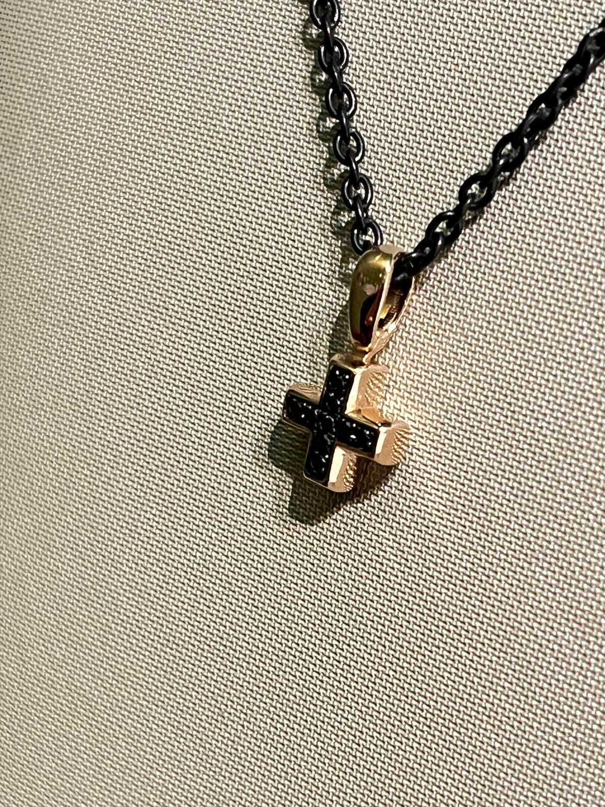 Collana Girocollo Croce Salvatore Bersani in Oro 18kt con Diamanti 0,05 ct – Finitura Black Rutenio