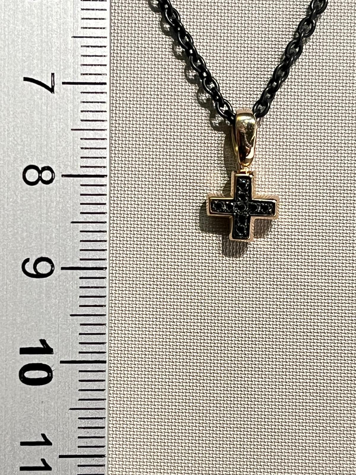 Collana Girocollo Croce Salvatore Bersani in Oro 18kt con Diamanti 0,05 ct – Finitura Black Rutenio