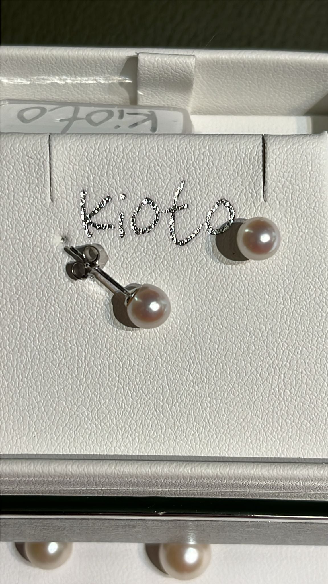 Orecchini con Perle Akoya 5,5-6 mm in Oro Bianco 18kt – PG Gioielli (ORAK/3)