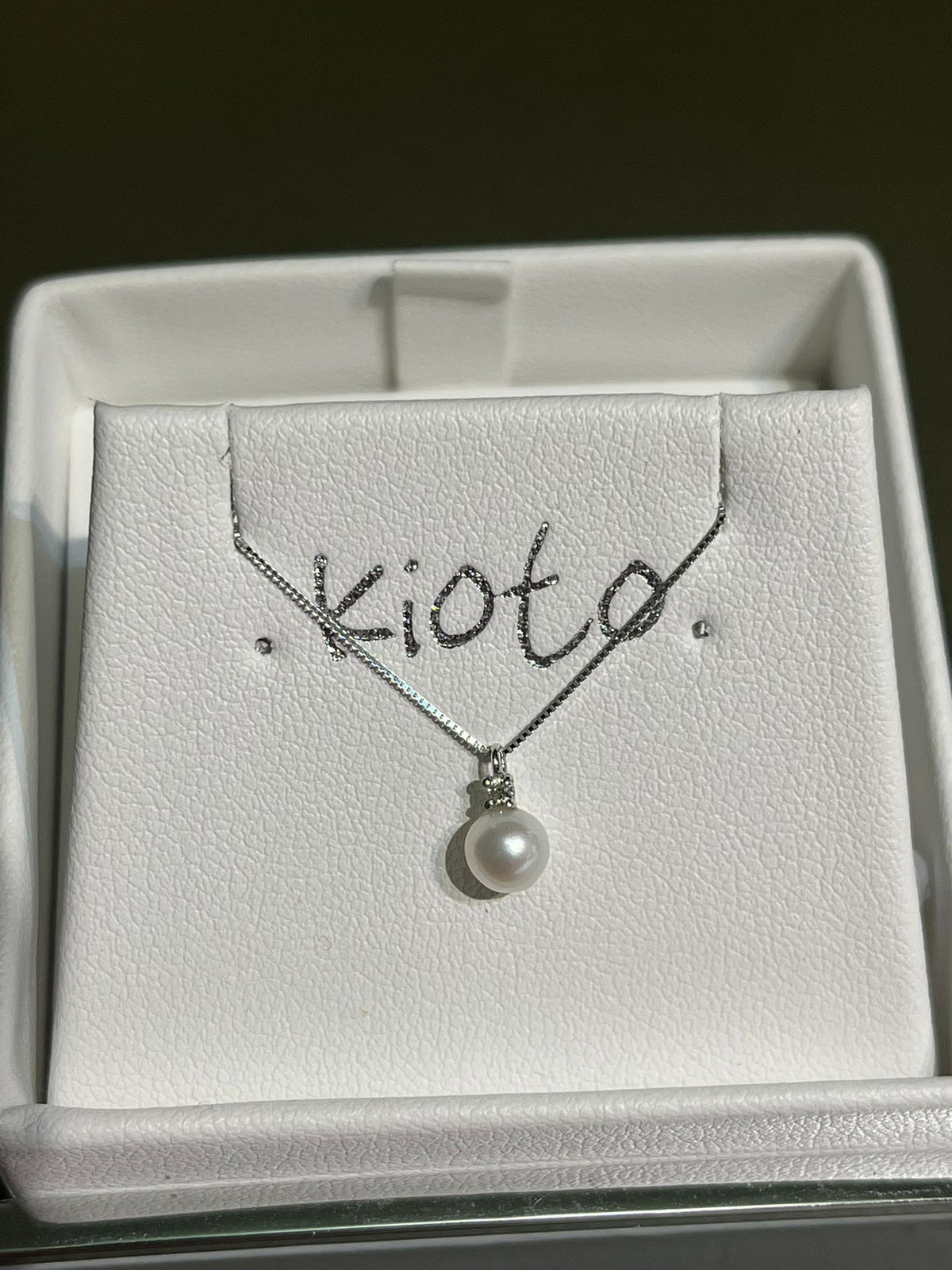 Collana PG Gioielli in Oro Bianco 18kt con Perla Freshwater 5mm e Diamante 0,02 ct G VS – CIO1L/5