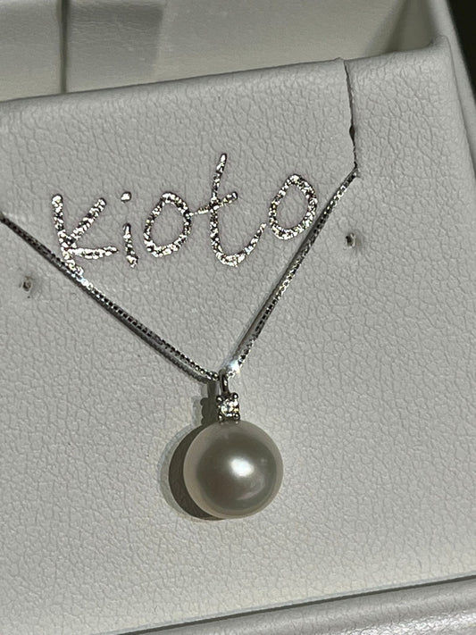 Collana PG Gioielli in Oro Bianco 18kt con Perla Freshwater 8mm e Diamante 0,02 ct G VS – CIO1L/8