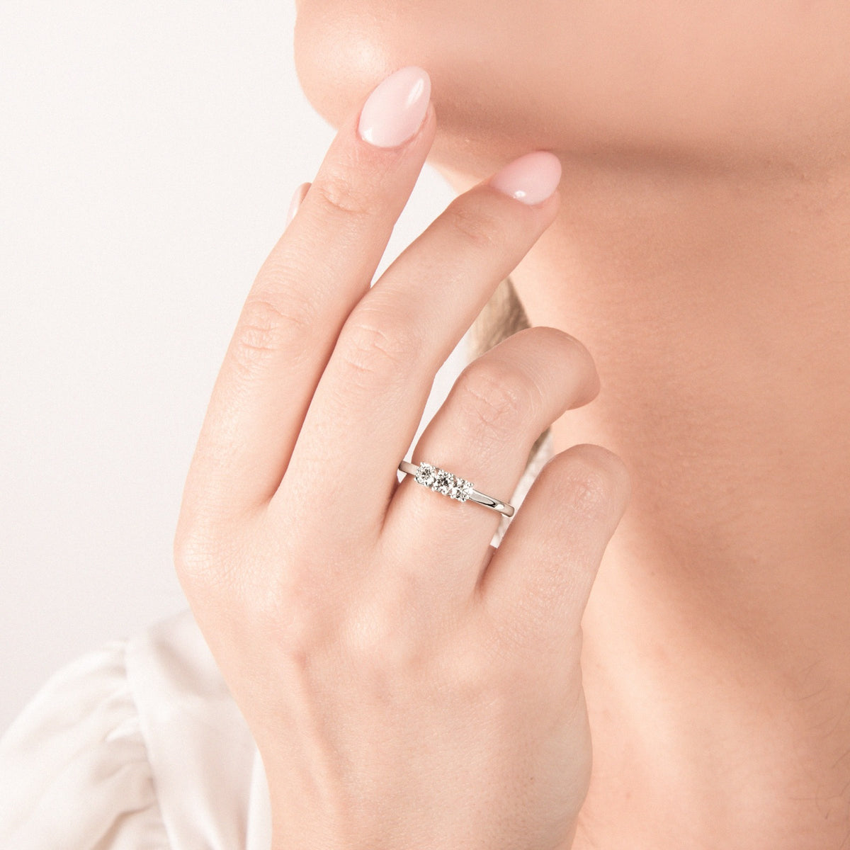 Anello Trilogy con Diamanti 0,45 ct E in Oro Bianco 18kt – Mirco Visconti (BR19/EB10)