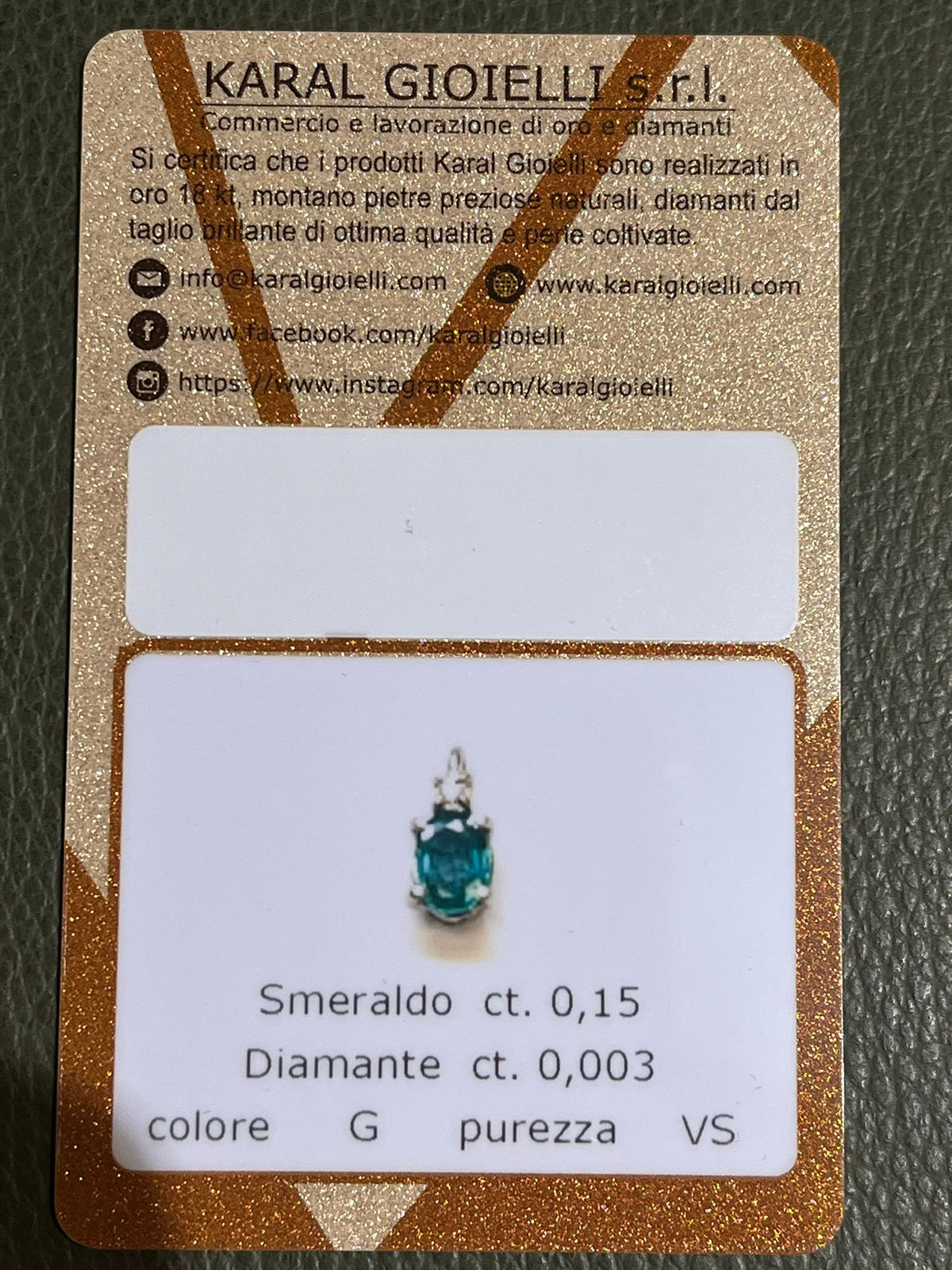 Collana con Smeraldo 0,15 ct e Diamante in Oro Bianco 18kt – Karal (PE.SME.15)