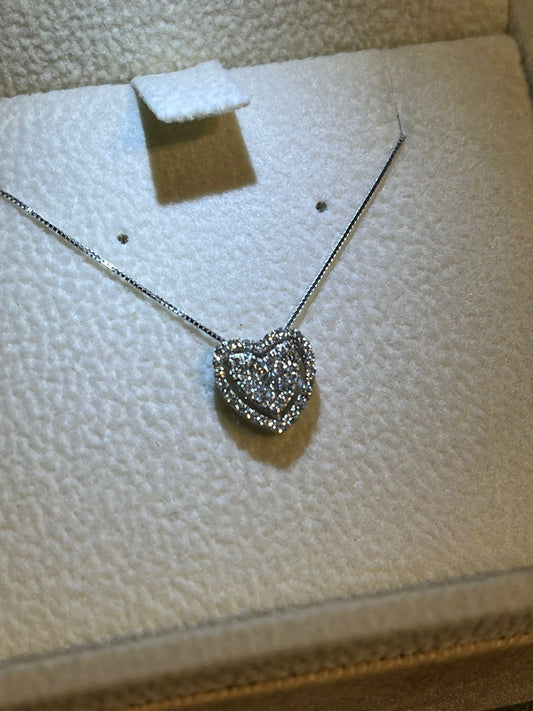Collana con Cuore di Diamanti 0,18 ct in Oro Bianco 18kt – Karal (PE.CUOR.18)