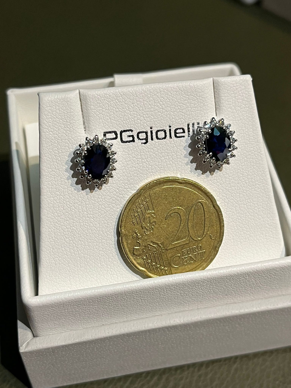 Orecchini con Zaffiri e Diamanti in Oro Bianco 18kt – PG Gioielli (ORLADYZ/4)