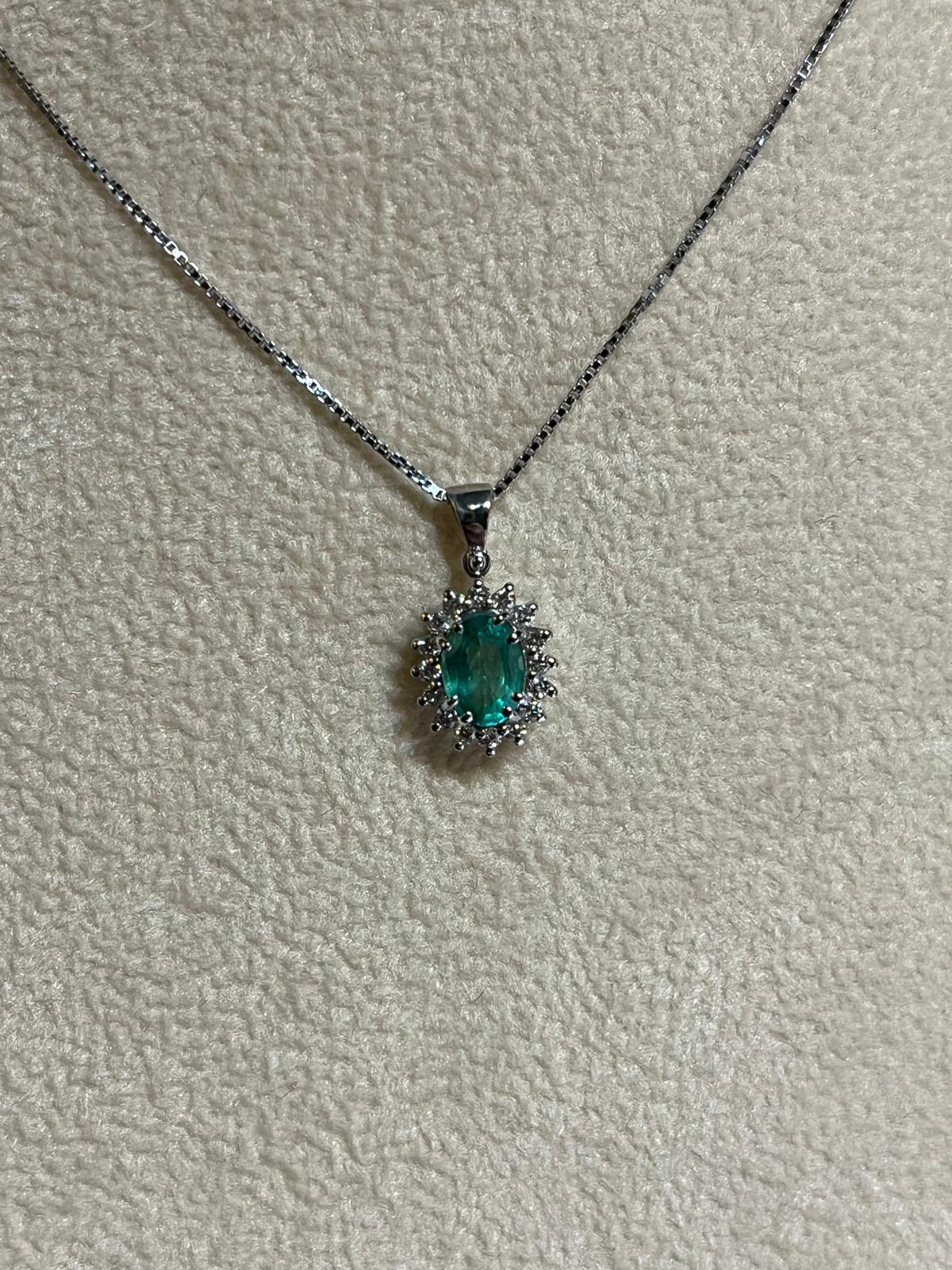 Collana con Smeraldo 0,76 ct e Diamanti 0,16 ct in Oro Bianco 18kt – PG Gioielli (CIOLADYS/4)