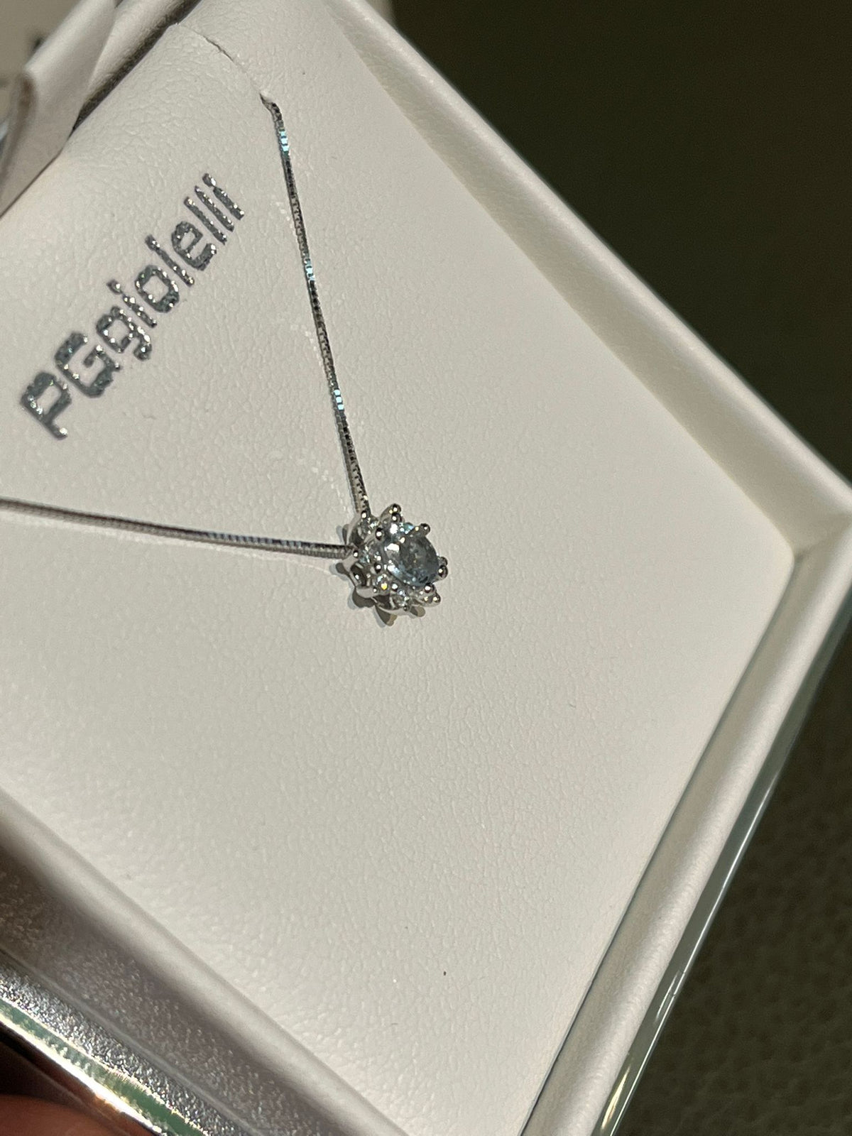 Collana con Acquamarina Ovale 0,18 ct in Oro Bianco 18kt – PG Gioielli (CIOVERA/1A)