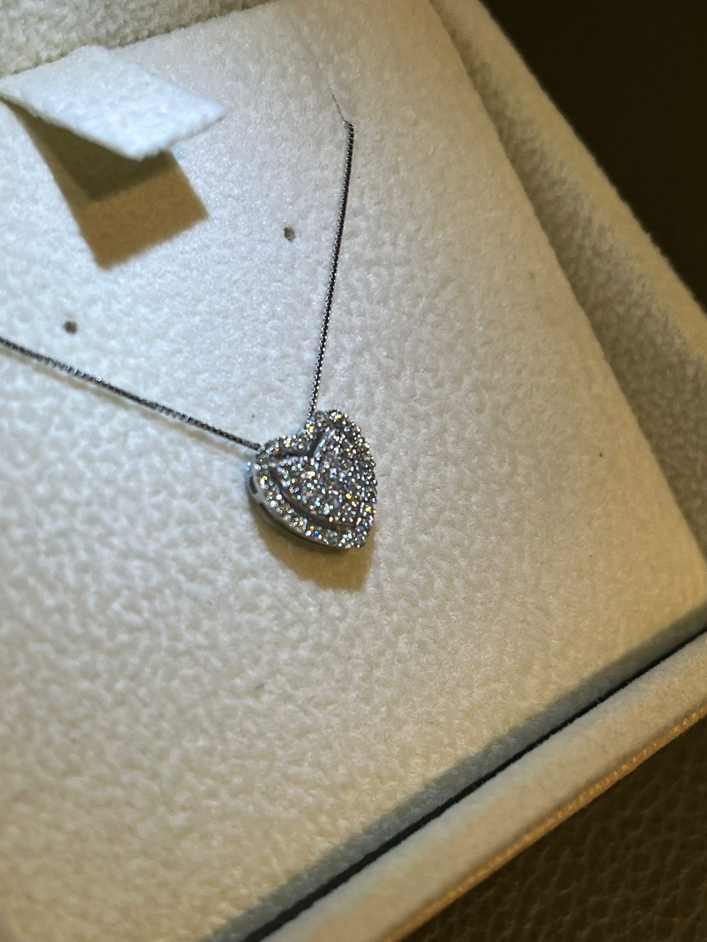 Collana con Cuore di Diamanti 0,18 ct in Oro Bianco 18kt – Karal (PE.CUOR.18)