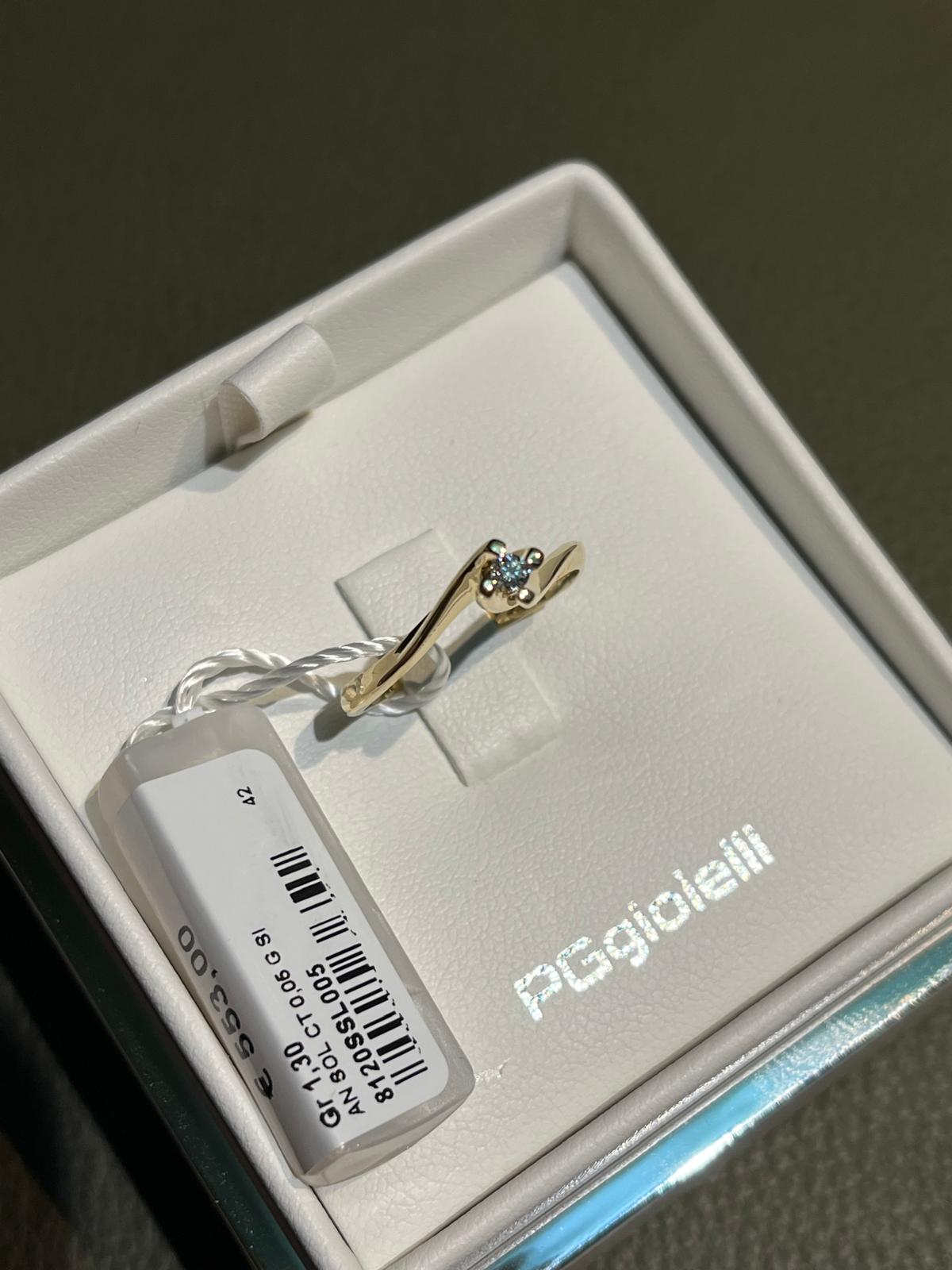 PG Gioielli Anello Solitario in Oro Giallo 18kt con Diamante Brillante referenza 8120SSL005