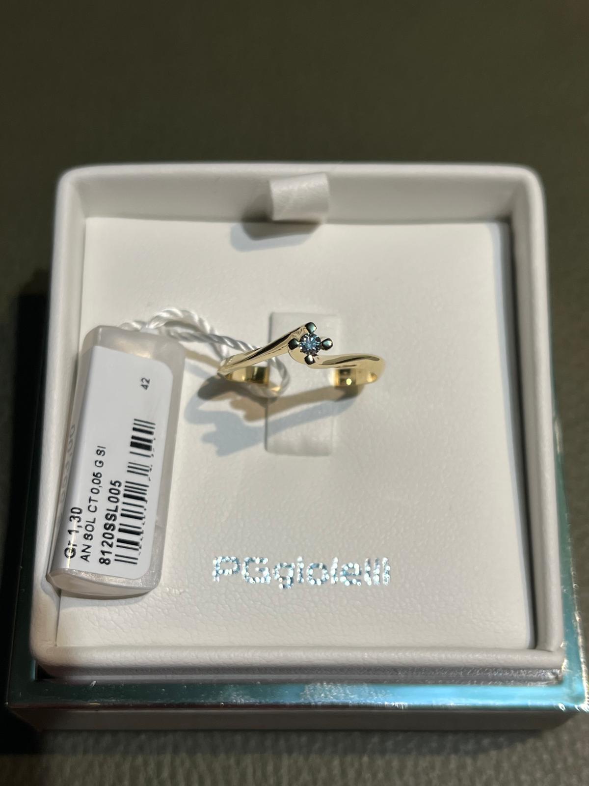 PG Gioielli Anello Solitario in Oro Giallo 18kt con Diamante Brillante referenza 8120SSL005