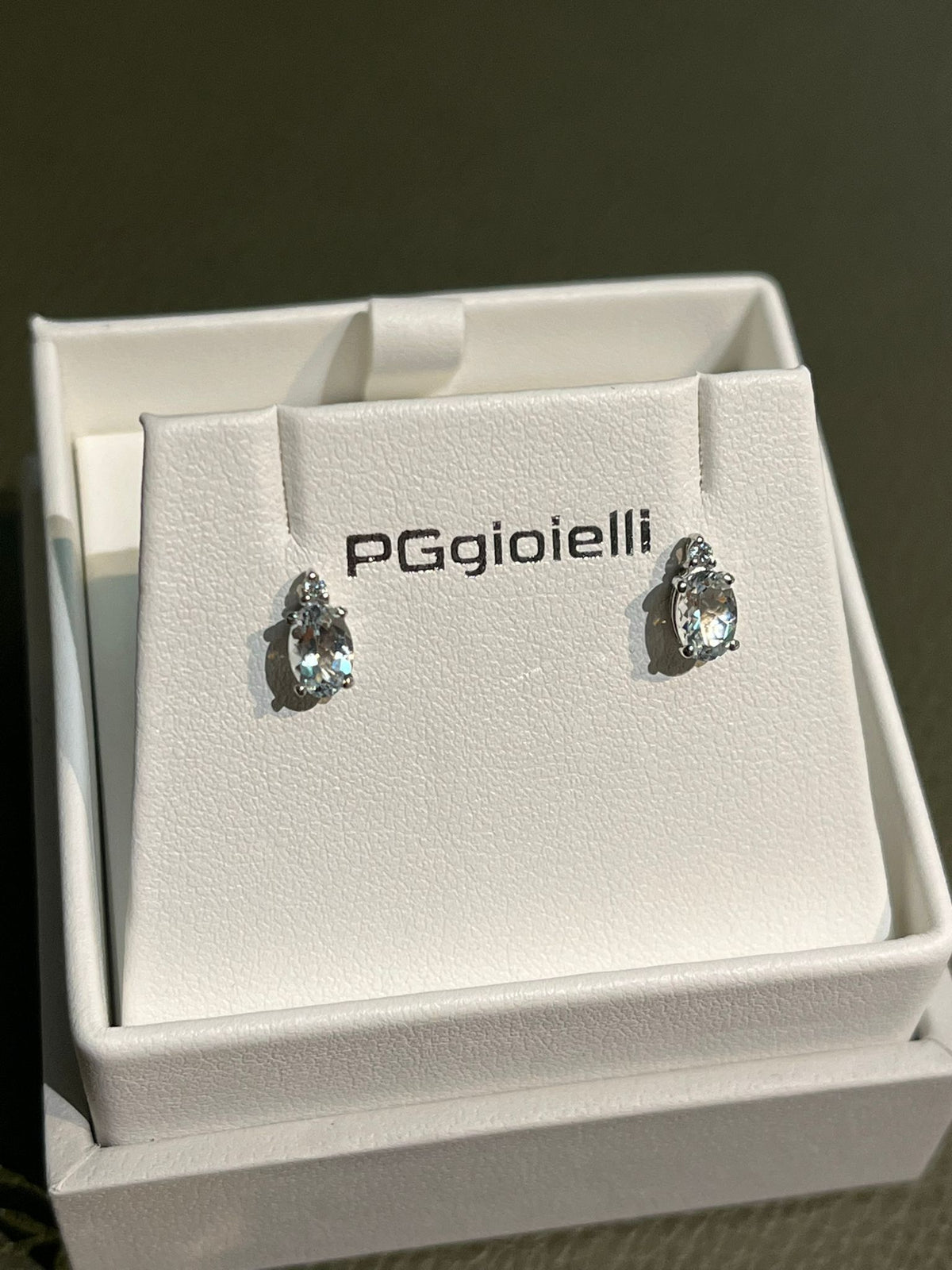 Orecchini con Acquamarina e Diamante in Oro Bianco 18kt – PG Gioielli (ORSTONEA/1)