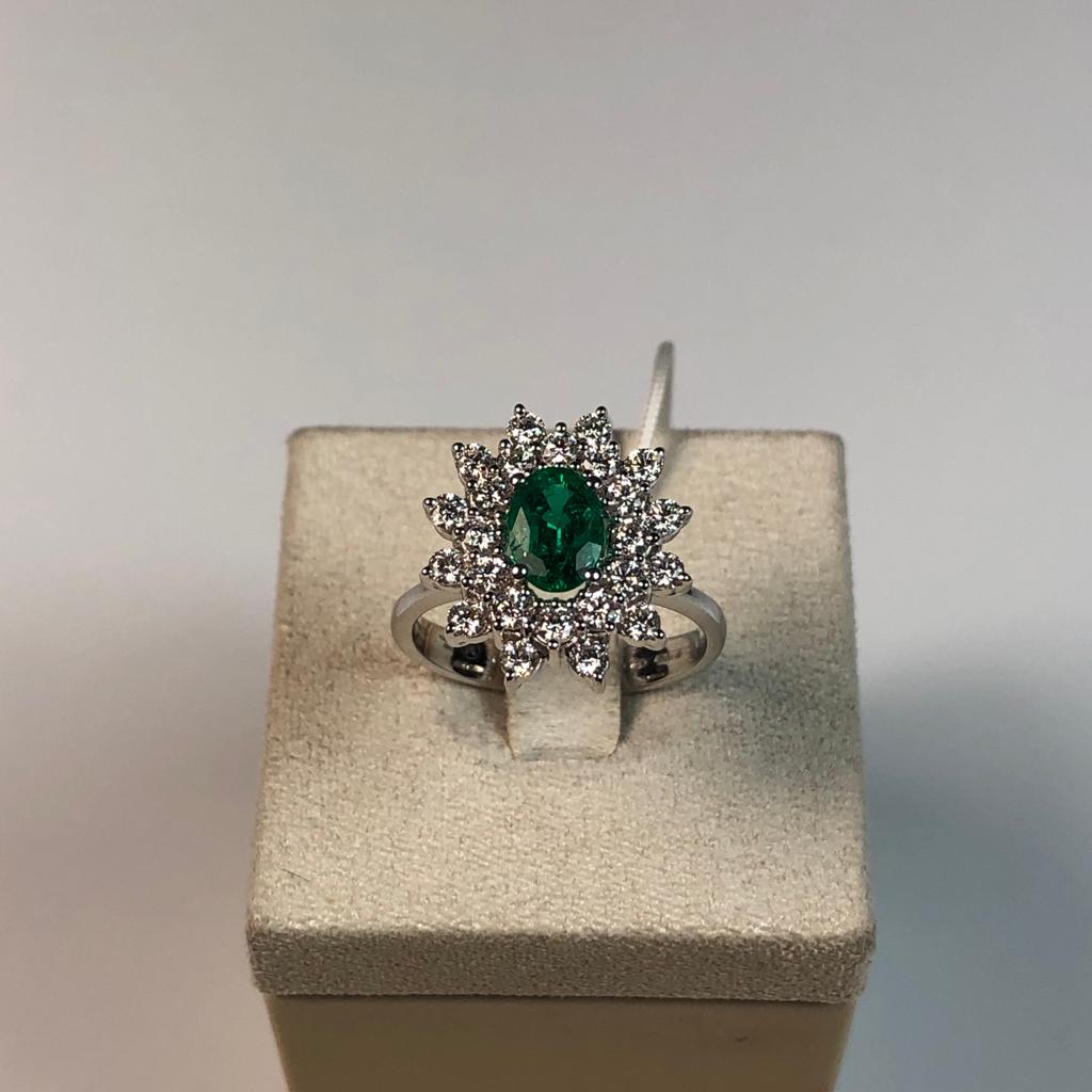 Anello con Smeraldo e Diamanti in Oro Bianco 18kt – Mirco Visconti